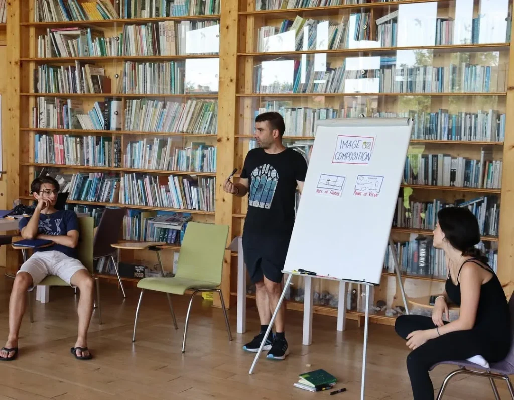 Fabio Meazza leading a visual facilitation workshop in a library