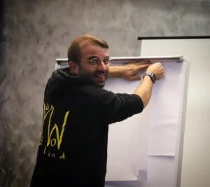 Fabio Meazza preparing a flipchart for a workshop
